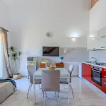 Διαμέρισμα Sottotorre Home: 8 Min Walk To The Calasetta