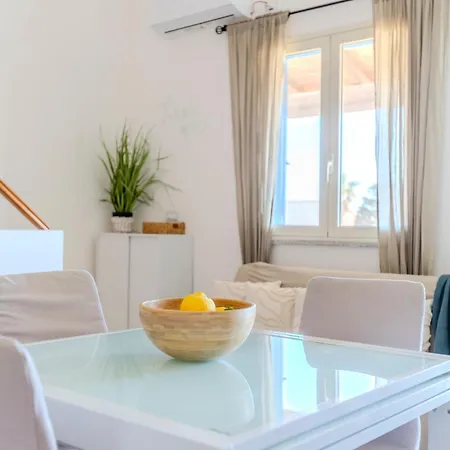 Apartmán Sottotorre Home: 8 Min Walk To The Calasetta
