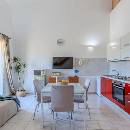 Apartmán Sottotorre Home: 8 Min Walk To The Calasetta